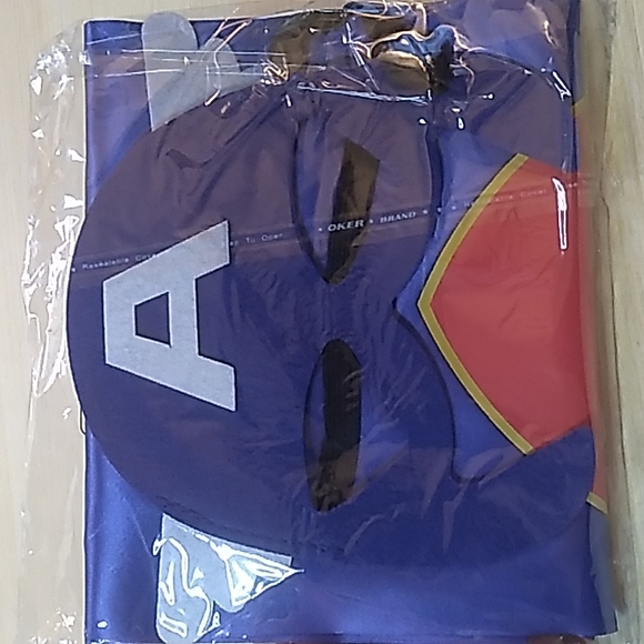 Superhero Cape Capt American Satin Cape wash in cold & air dry 26.5 x 26 inches - Picture 2 of 4